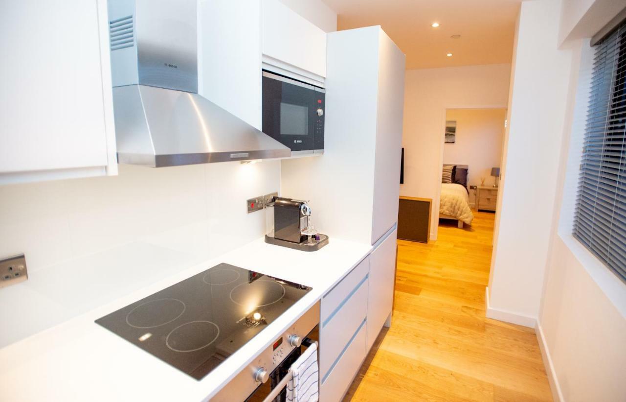 Stylish And Clean 1 Bed Apartment Maidenhead Town Center Buitenkant foto