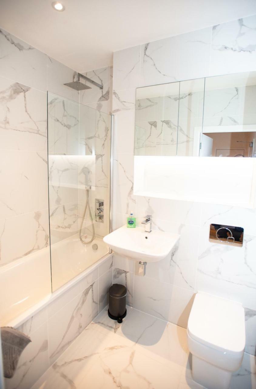 Stylish And Clean 1 Bed Apartment Maidenhead Town Center Buitenkant foto